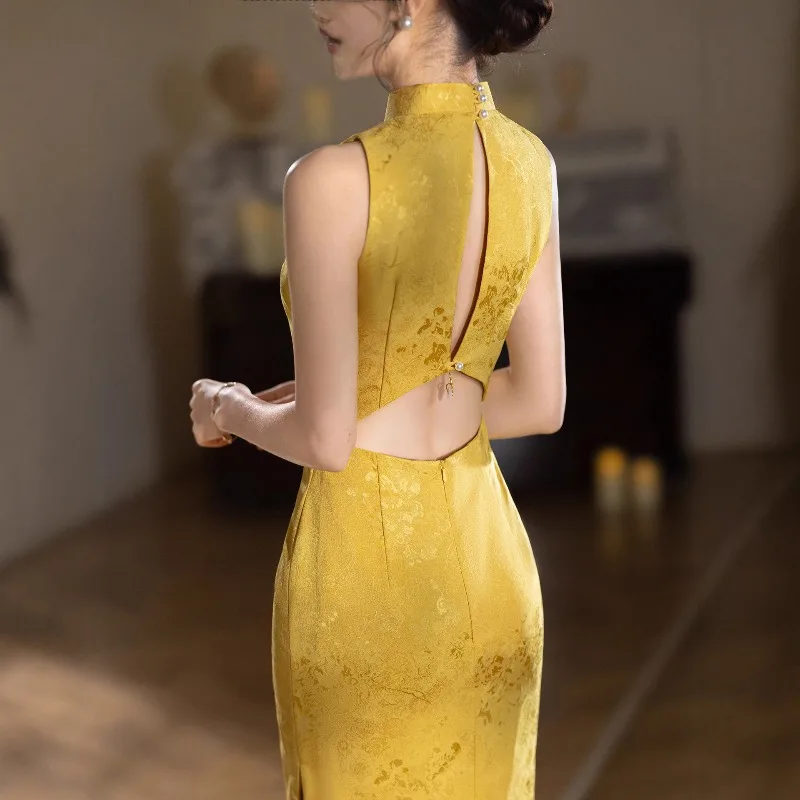 

Retro Chinese Style Yellow Robe New Chinese Toast Dress Backless High-end Dress Golden Cheongsam