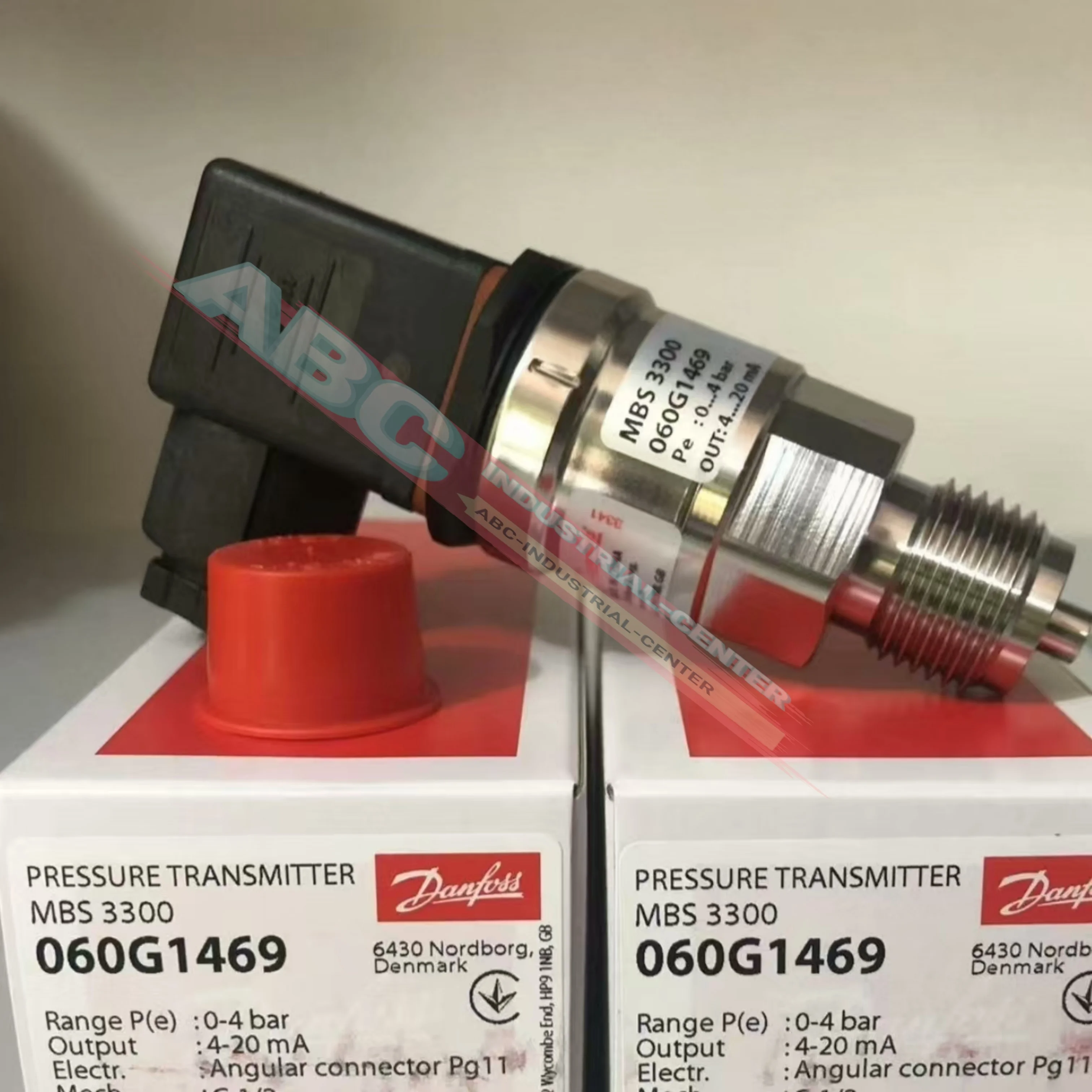 

New in box 060G1469 MBS3300 060G1470 MBS3300 pressure sensor