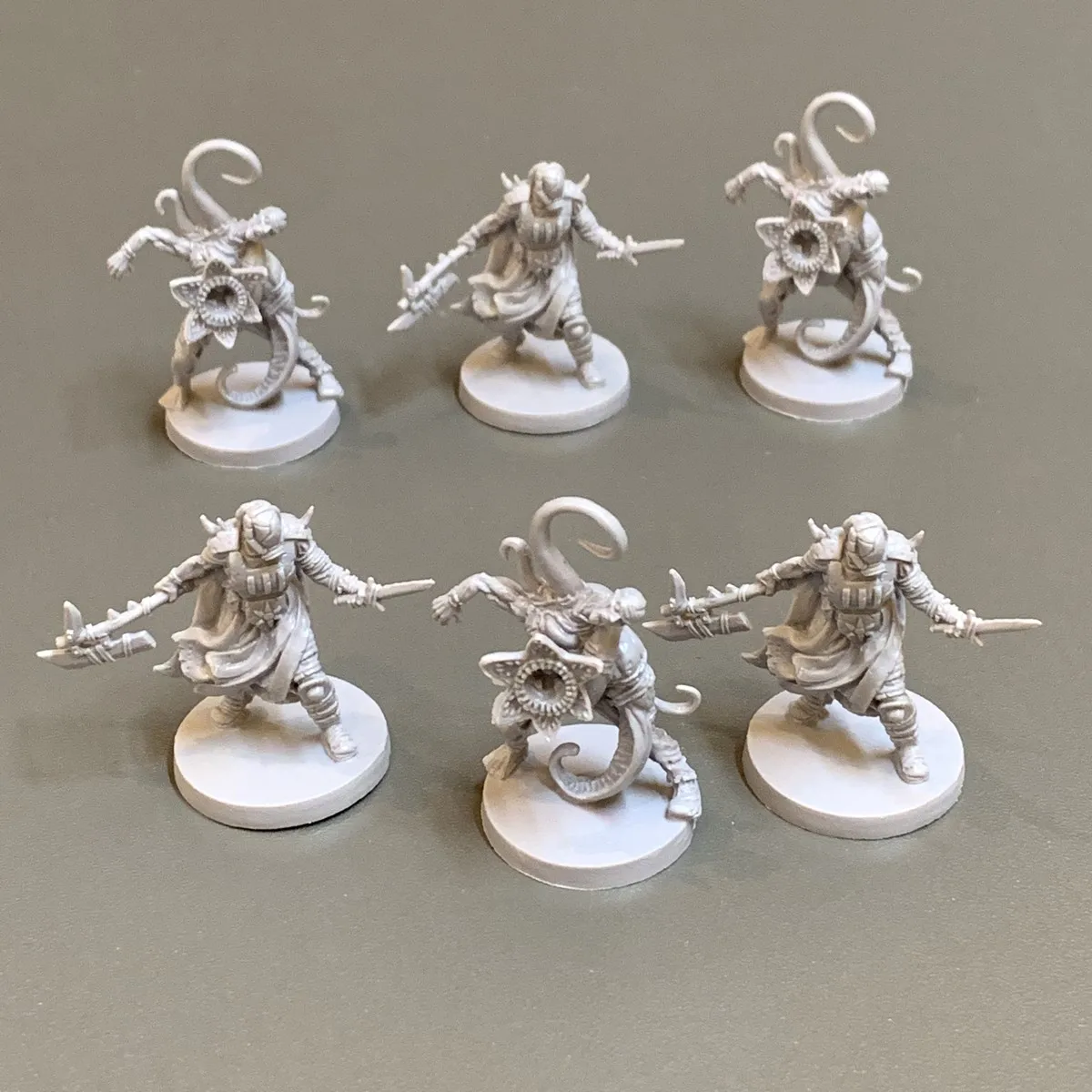 Partie 5 alfa červ scifi miniatures číslo jednotné deska hra horible lézt figur DND hračka modelů