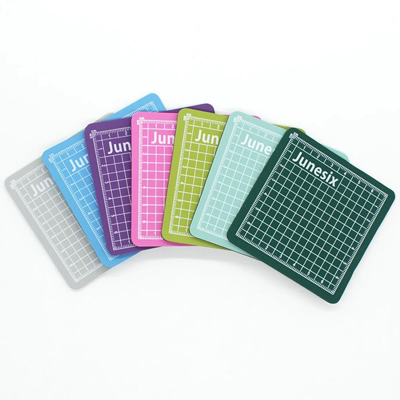Cutting Mat 1PC Colorful Mini Model Engraving Pad Art Supplies Stationery School Supplies 8*8cm for Art Supplies School Tools