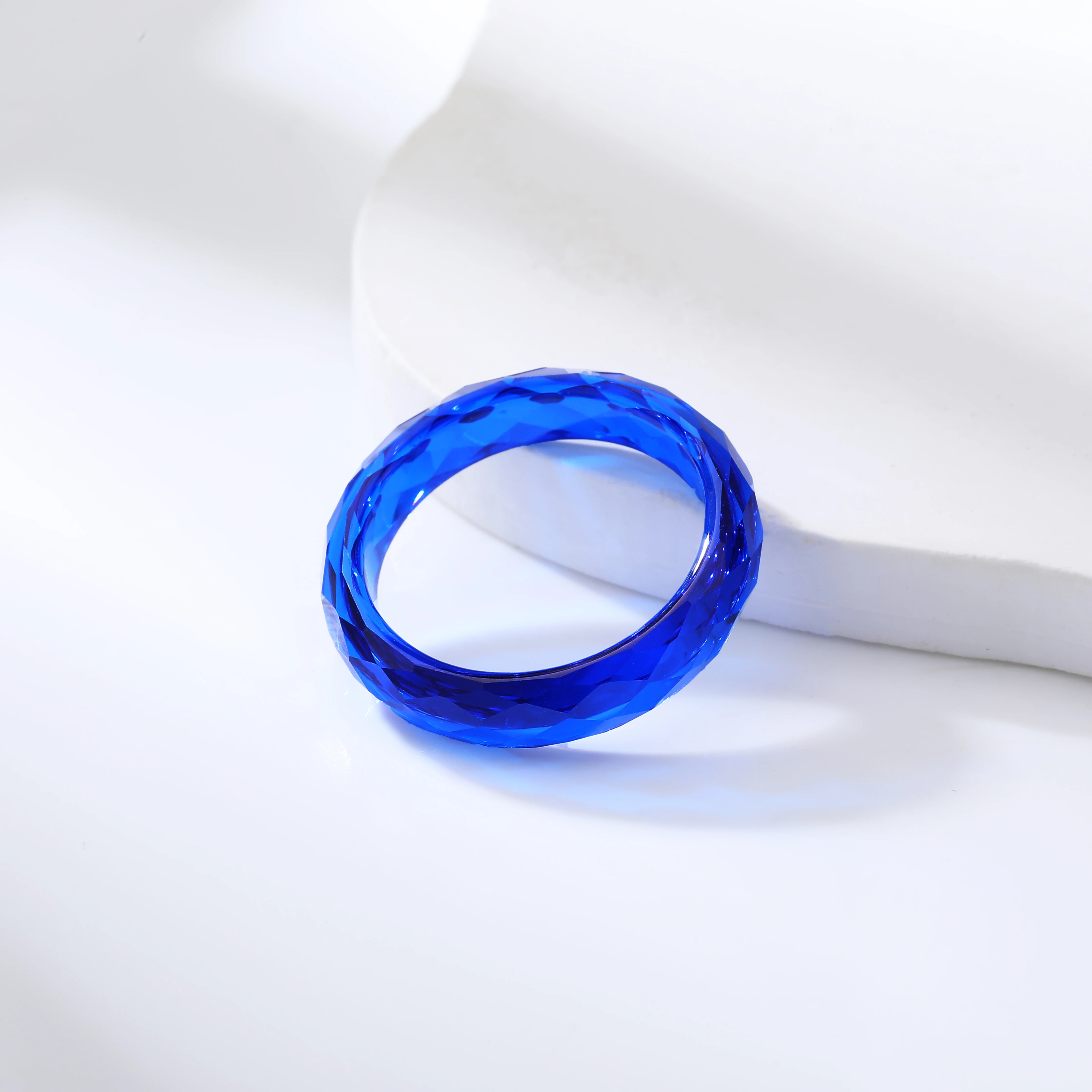 Eme jewe Lab Grown Ruby Ring Lab Grown Sapphire Ring مناسبة للارتداء اليومي.