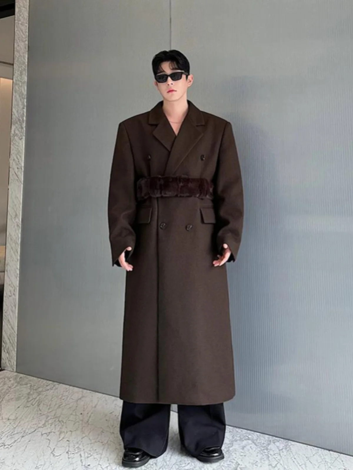 

Мужское шерстяное пальто-тренч из карамельной шерсти, удлиненное, ниже колена, с меховой отделкой, свободного кроя, на осень-зиму, двубортное