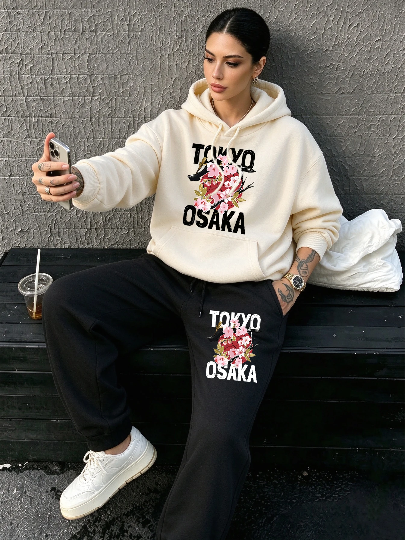 Conjunto de sudadera con capucha informal de forro polar y pantalones largos de jogging para mujer con estampado de flores de cerezo de Tokio y Osaka, pantalones de chándal holgados de otoño, ropa suave y cómoda.