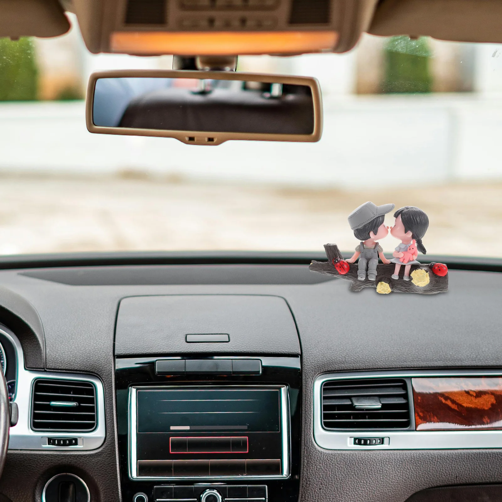 

Car Dashboard Couple Ornament Cute Decoration Creative Car Interior Accessories for Dashboard Figures