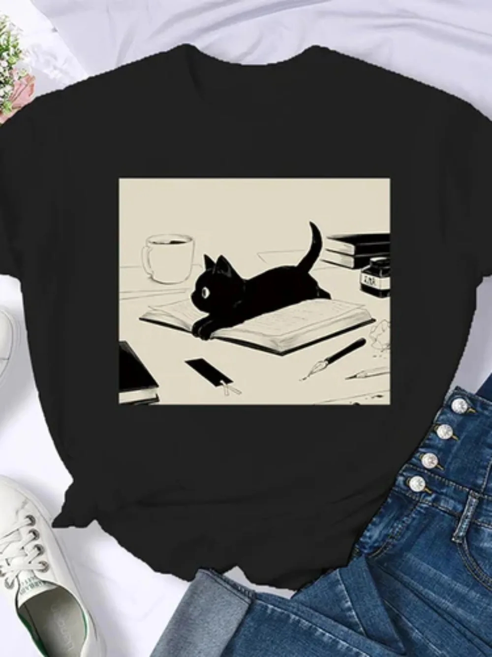 Coffee Books Brown Books American Retro Women T-shirt Round Neck Short Sleeve Graphic Print Woman Casual Daily Aesthetic Fun Tee