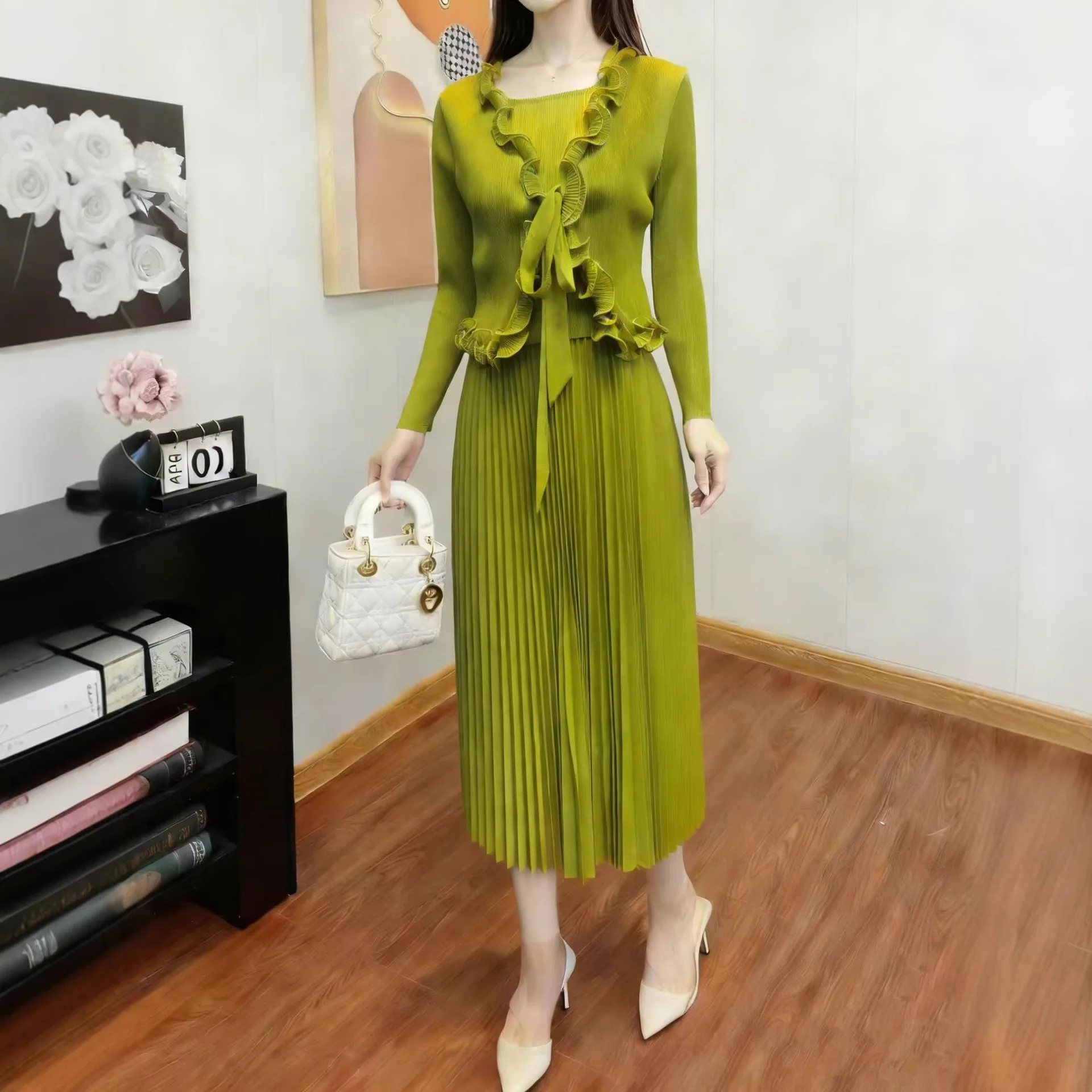 

Miyake New Pleated Dress High-end Lace-up Versatile Pleated Skirt Fashion Casual Loose Long Sleeve Design Sense Dress for Women