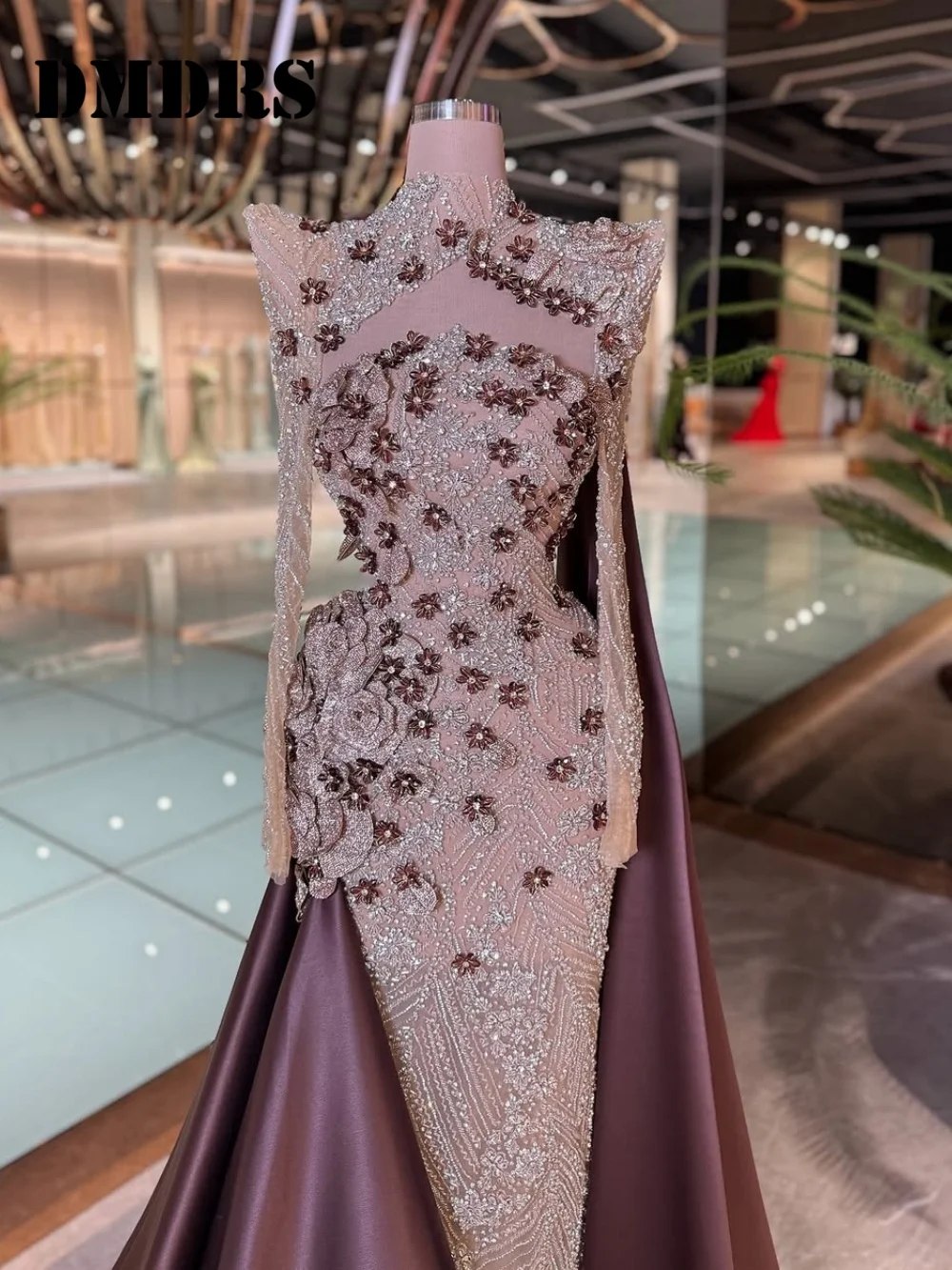 

Luxurious Long Sleeved Evening Dress Classic Beaded Crystal Party Gown Romantic A Line Floor Length Party Dressفسات