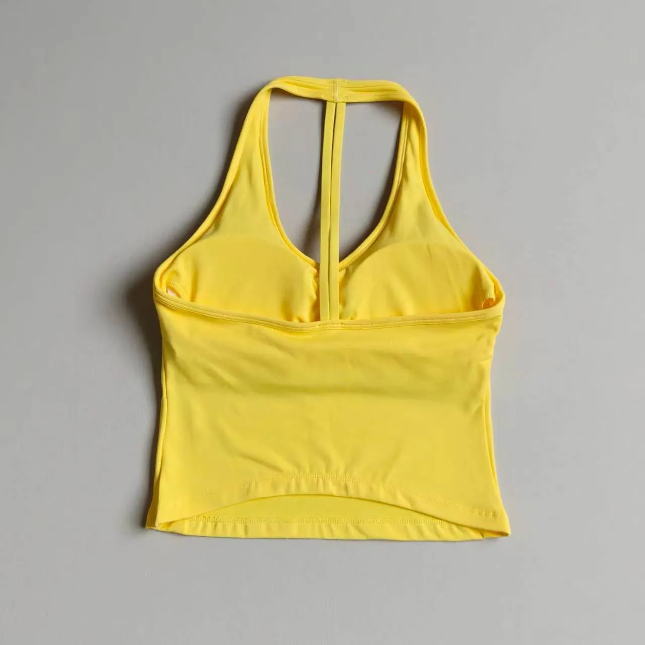 Yoga-Bekleidung mit Brustpolstern Damen-Sport-BH Brustformender V-Ausschnitt Neckholder-Top Fitness-Oberteil für Gym und Lauftraining – Detail 4