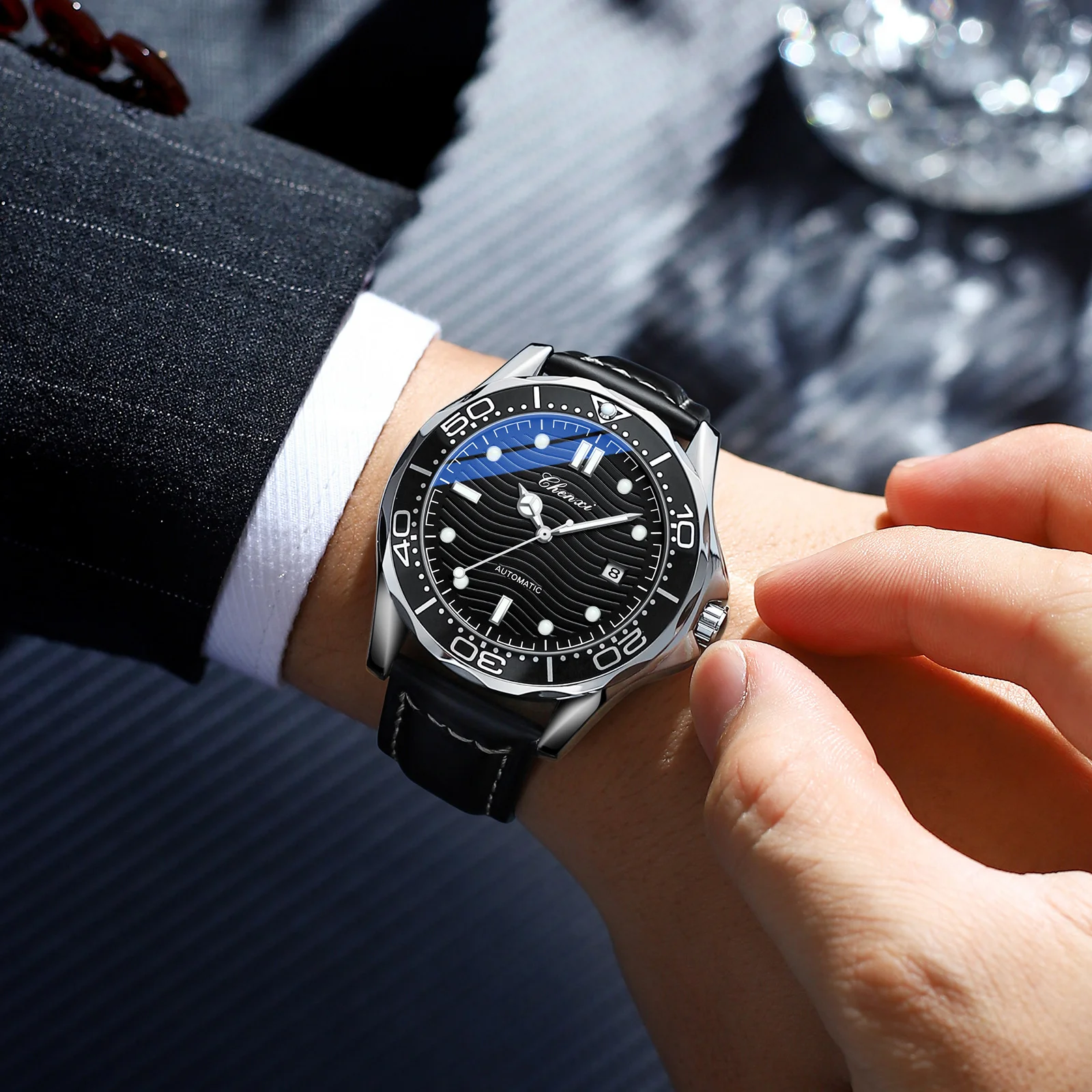 CHENXI 8817 ساعة ميكانيكية التقويم التلقائي بالكامل مضيئة مقاوم للماء حزام حقيقي موضة عالية الجودة رجال الأعمال