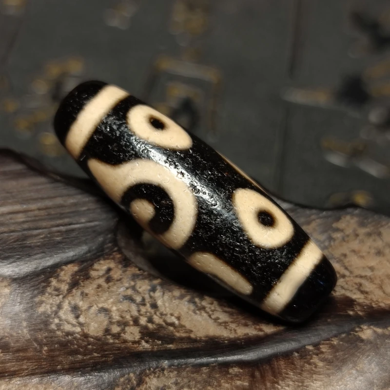 Tibetan White/Black Magic Snail 4 Eyes Totem Ancient Weathered Oily Old Agate DZI Beads For Men&Women Jewelry DIY Free Shipping
