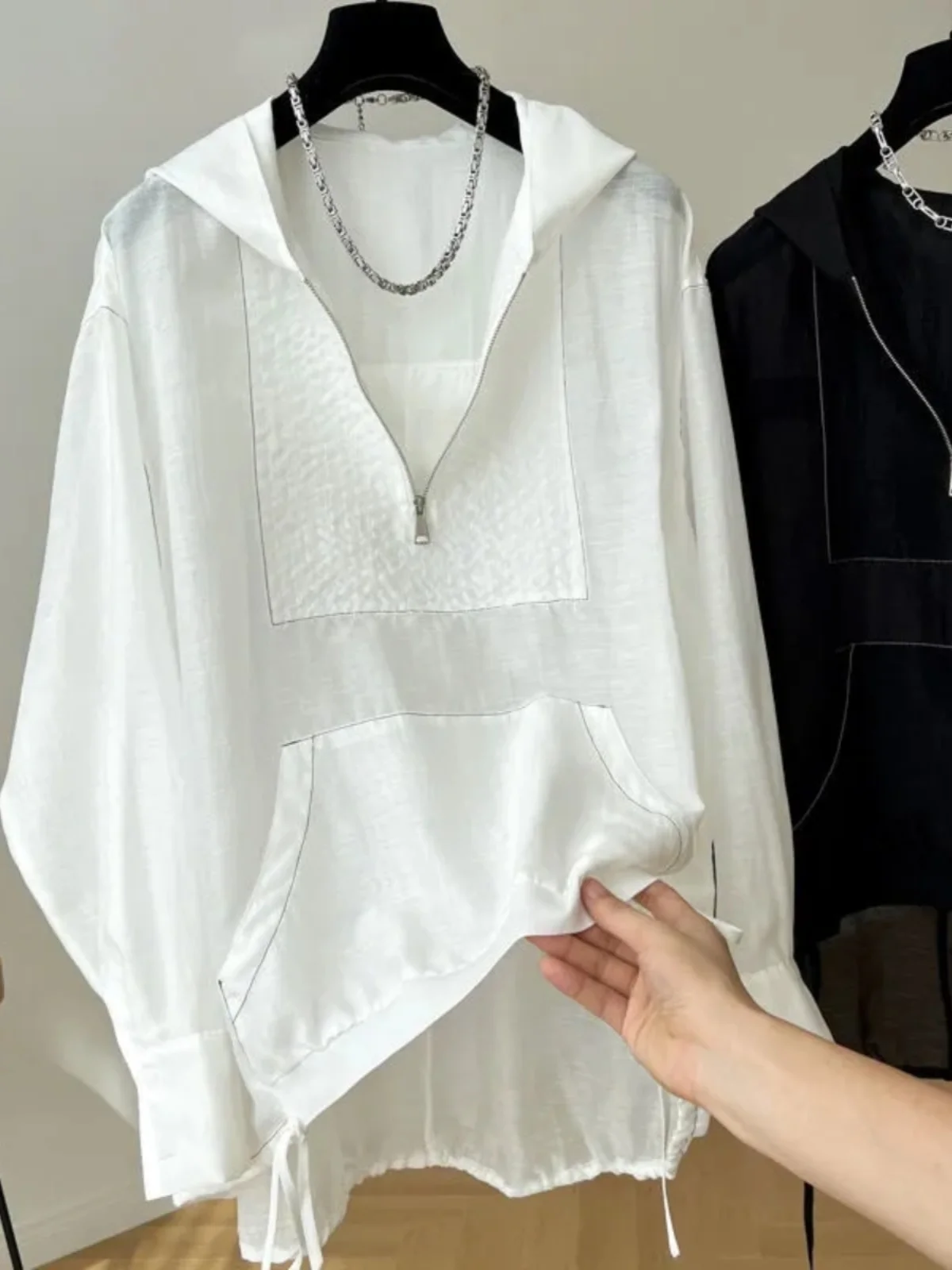 

plus Size Women's Summer Casual Loose Fit Long Sleeve Hooded Sun Protection Shirt Thin Style Comfortable Lazy Fashion 300 Pounds