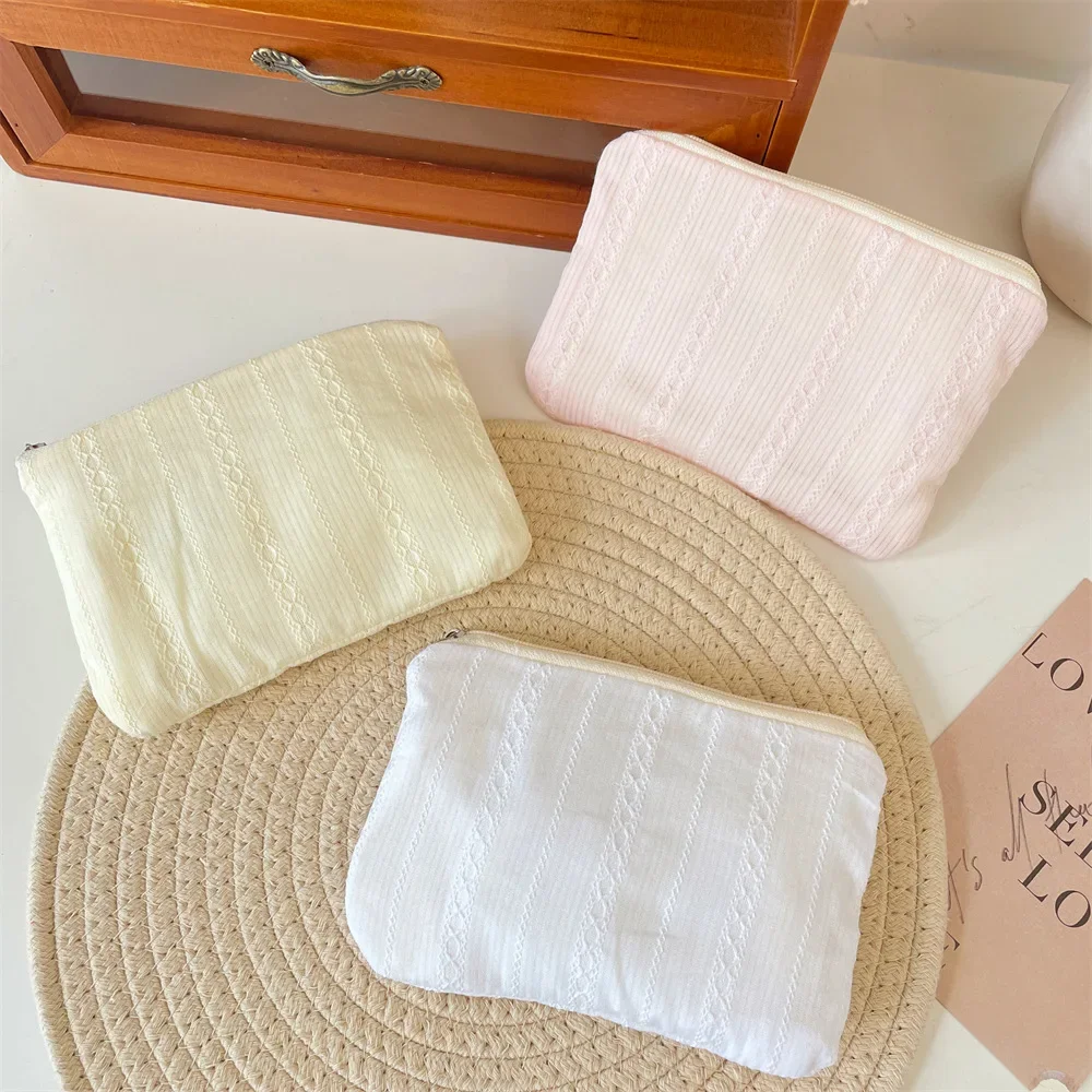 

Portable Cosmetic Bag Travel Toiletry Organizer - Large Capacity Water-Resistant Storage Pouch for Makeup Skincare Sundries