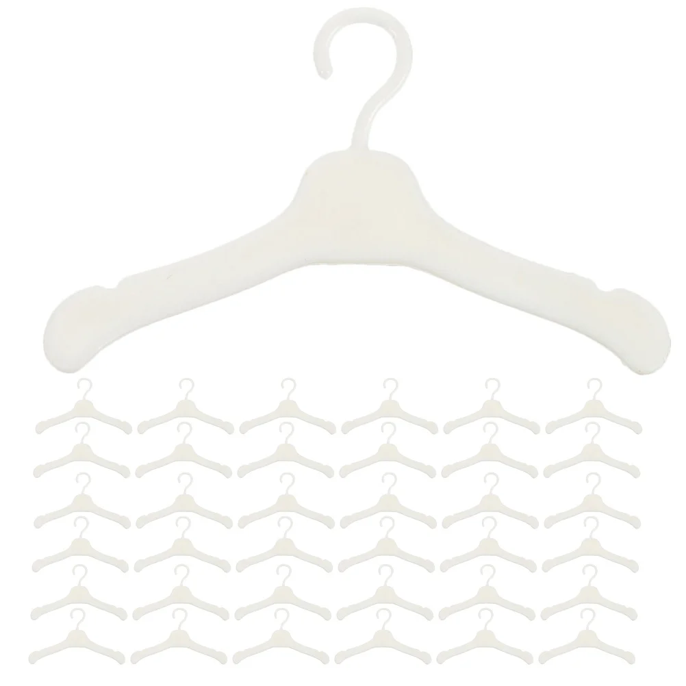 

80pcs Mini Clothes Hangers Plastic Outfit Hanger Wardrobe Organizer For Dollhouse Accessories Lightweight Space-Saving