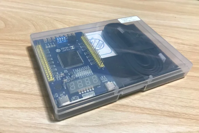 Introduction to the FPGA development board CGD100 (domestic high clouds FPGA + Mr. Du on 42 sets introduction video)