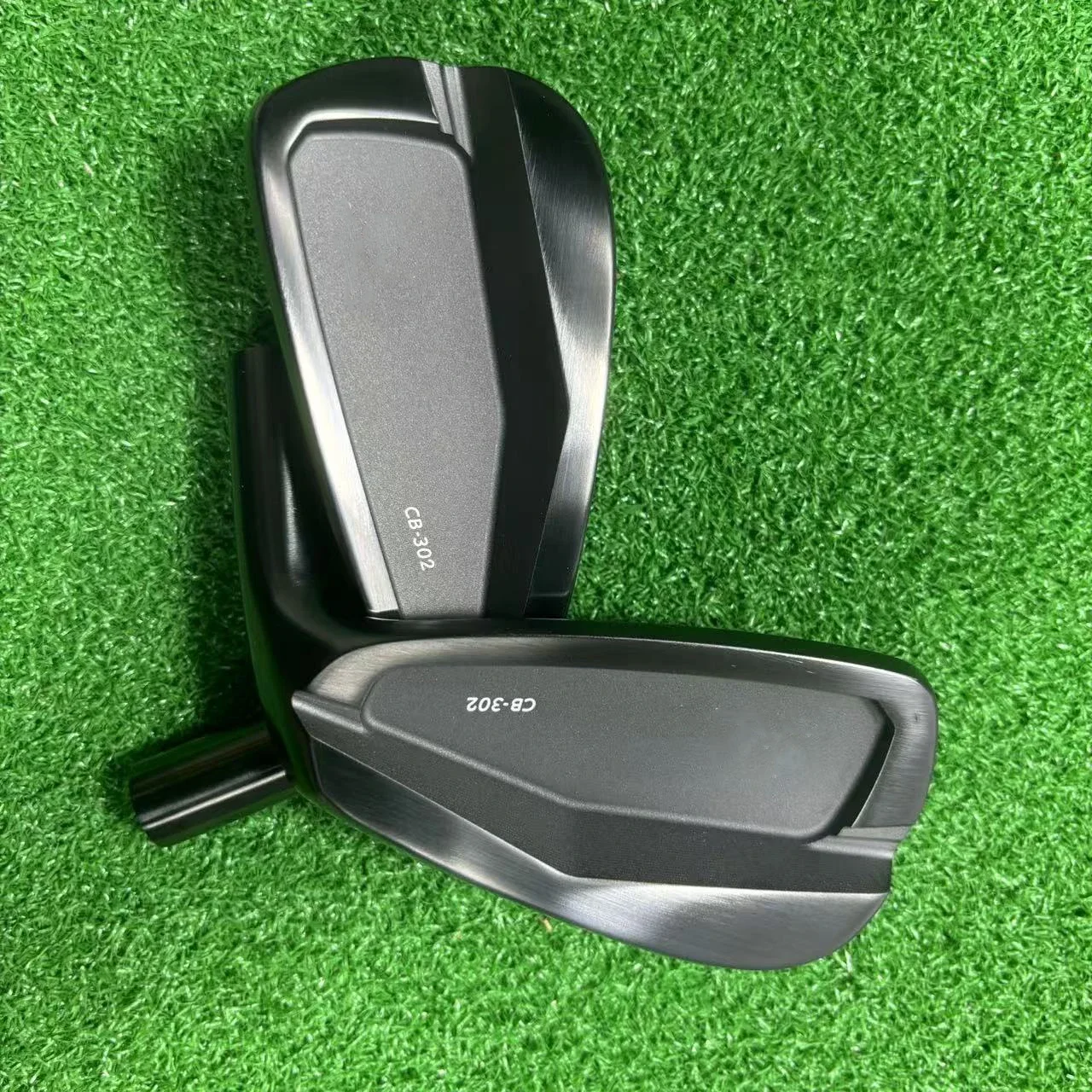 

Set （4-P）S20C Forged Golf Head available with shaft options Provide a dedicated head cover Golf Club blackCB-302 golf Irons