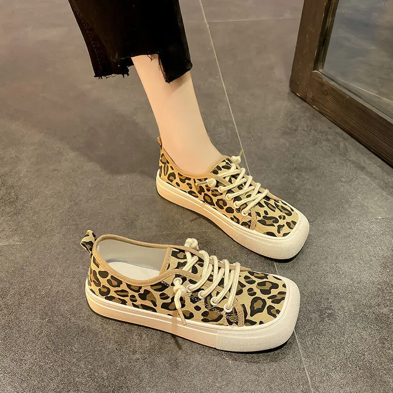 Wide Feet Square Toe Canvas Loafers Women\'s Leisure Lace Up Sneakers Platform Leopard Zebra Print Shoes Student Running Shoes