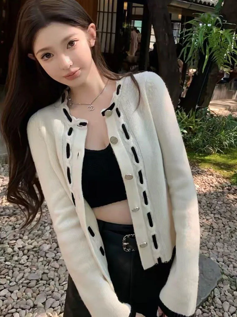 Color Blocking Knitted Cardigan for Women Korean Style O-Neck Slim Fit Sweater Chic Long Sleeved Short Knitwear Tops