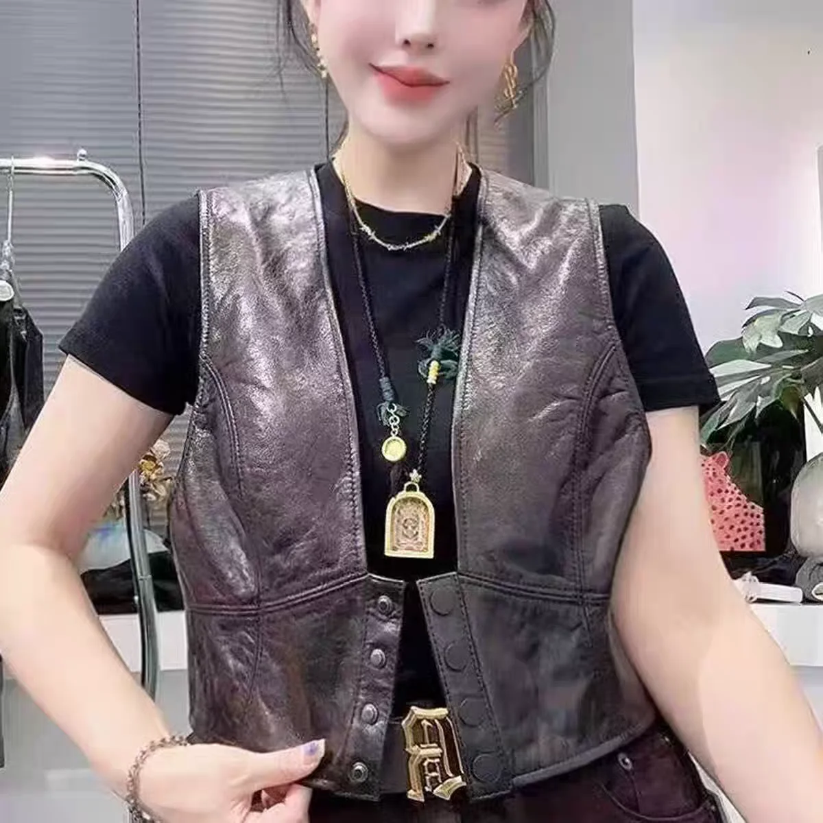 本革製ジャケット レディース ファッショナブル スリムフィット ショルダーパッドなし Vネック オイルワックスレザーベスト 初秋用