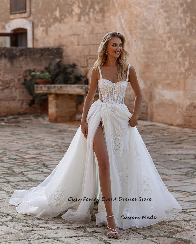 Giyu-Vestidos de novia elegantes con tirantes finos, traje de novia de línea A, escote Corazón, Apliques de encaje, tul, abertura alta