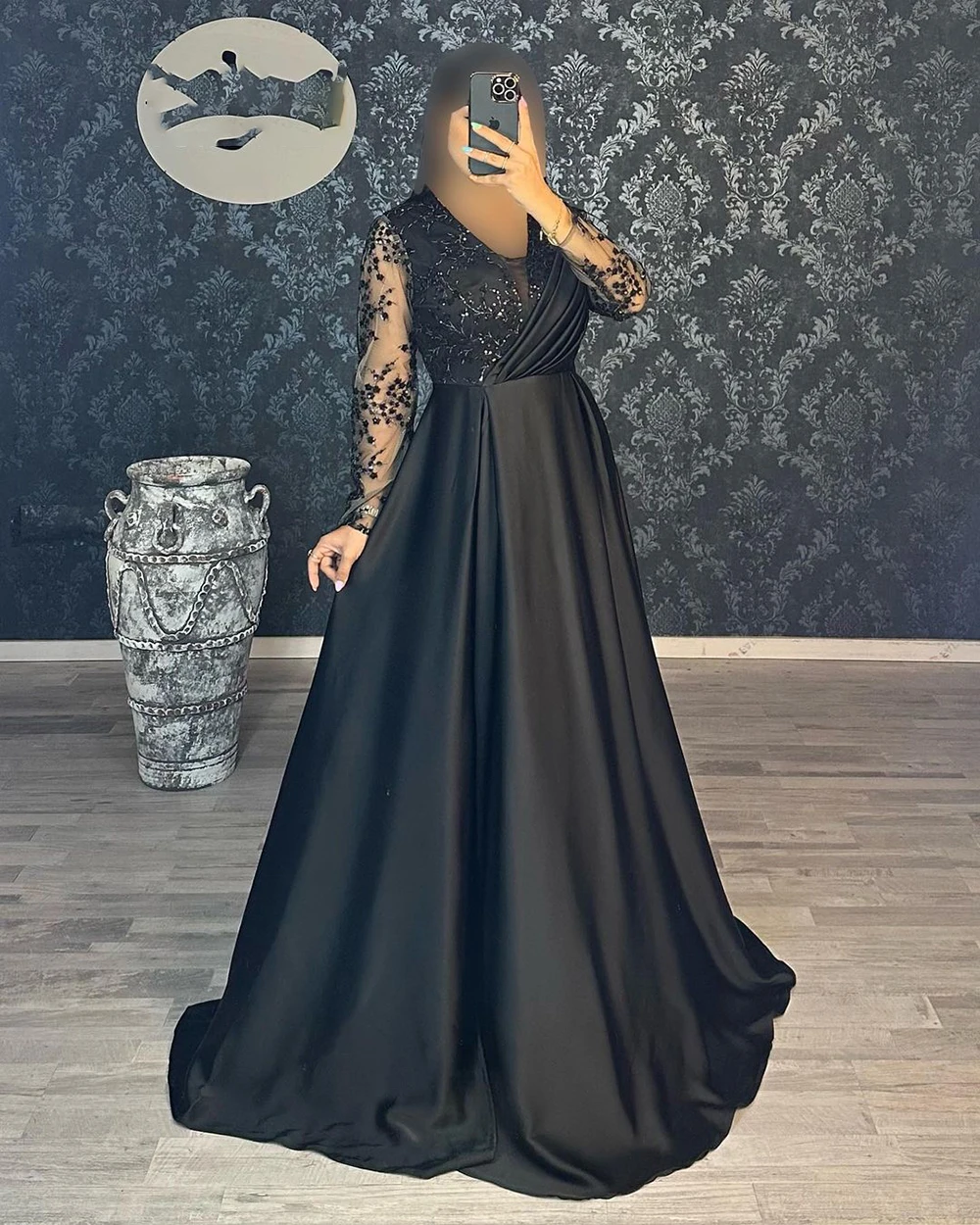 Verngo Black/Green A Line Lace Long Sleeves Evening Gown V-neck Long Dresses Sequined Saudi Arabic Dresses For Special Events