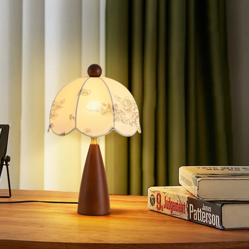 ULANI Contemporary Creativity Table Lamp American Retro Art Living Room Study Villa Hotel Bedroom LED Bedside Desk Light