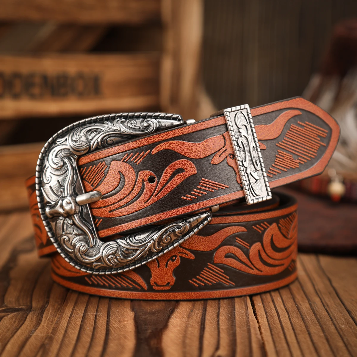 Ein lässiger, individueller und Retro-Gürtel, ein Kleidungsaccessoire im Western-Stil, Metallschnalle, PU-Gürtel, geeignet für Männer und Frauen – Detail 3