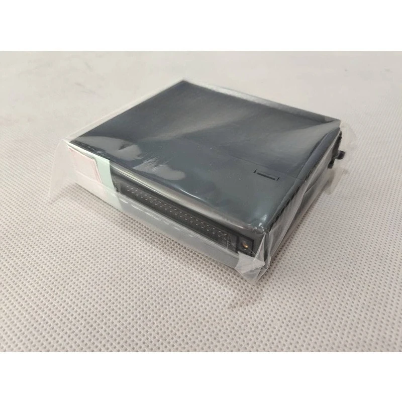 Nuovo controller programmabile PLC originale