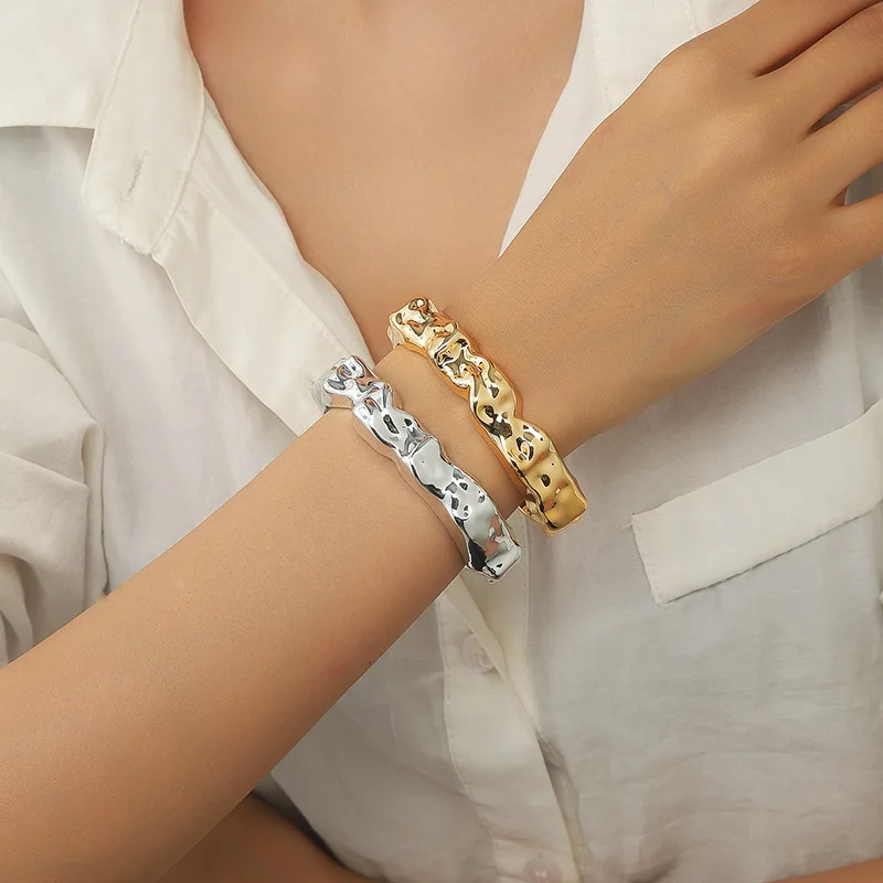 Fashion Big Cuff Bangles Bracelets Women Vintage Statement Plastic Geometric Open Bangle Hip Hop Punk Gold Silver Color Jewelry