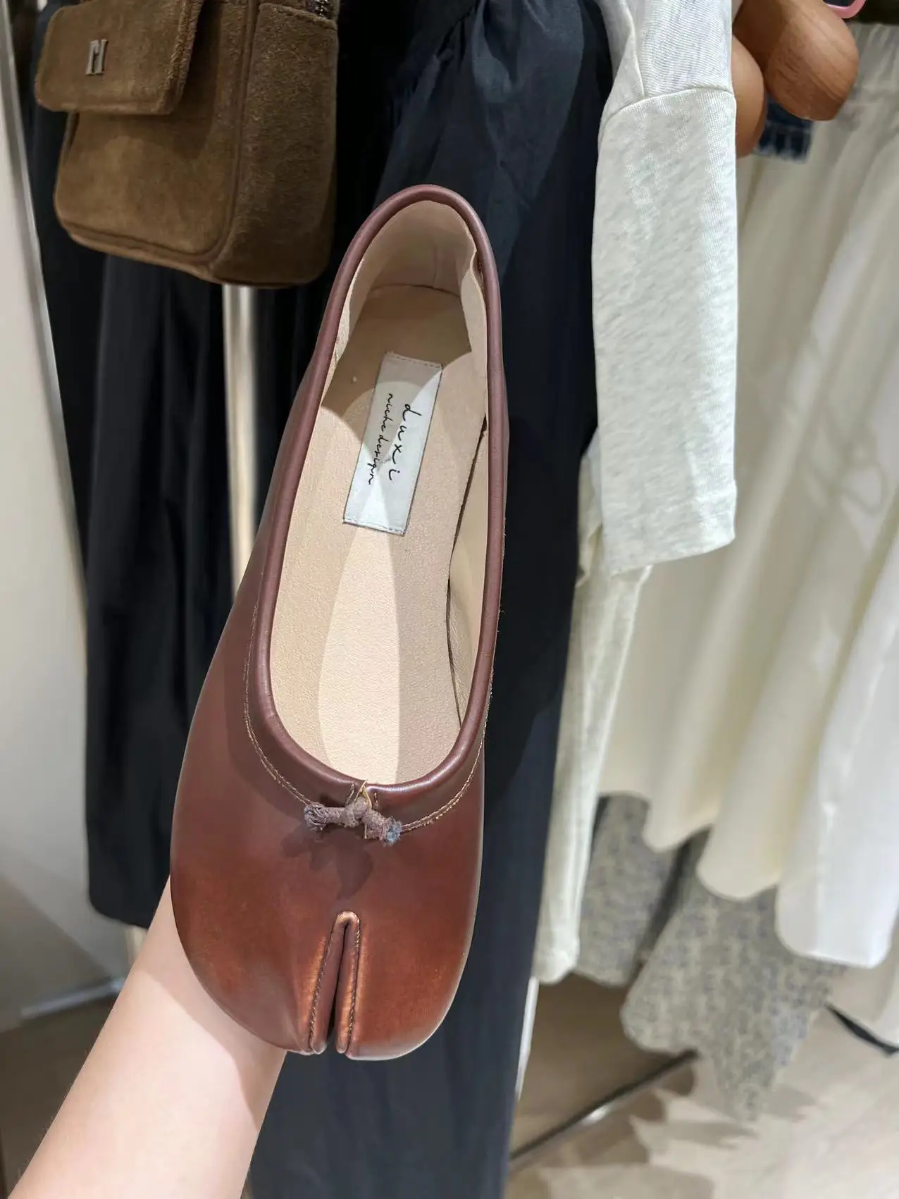 

Туфли женские с круглым носком, резиновая ткань, без застежек, на шнуровке, круглый носок, повседневная обувь для отдыха, однотонные