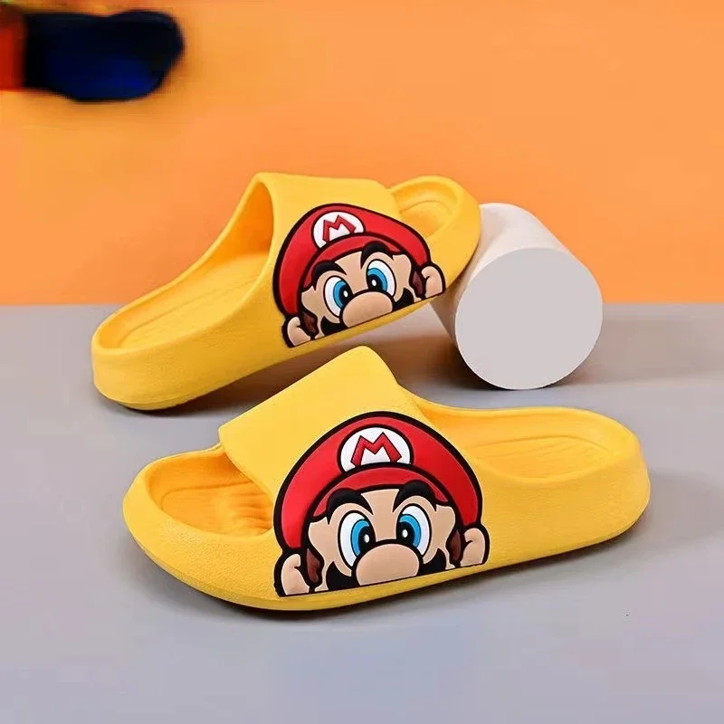 Super Mario Zomer Cartoon Leuke Strandschoenen Voor Jongens En Meisjes Badkamer Antislip Schoenen Voor Bovenkleding Cartoon Foto Slippers