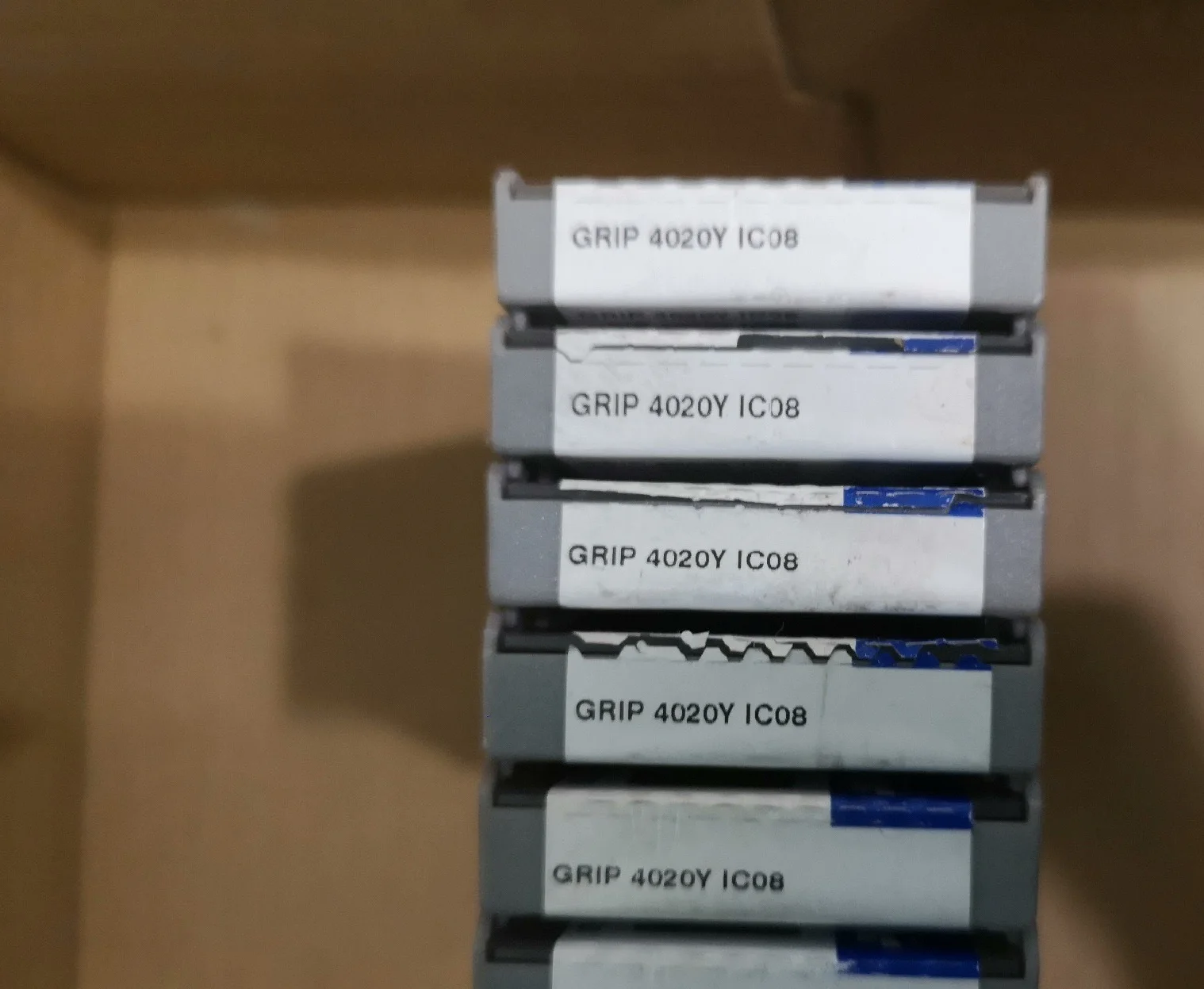 

Hard alloy cutting blades GRIP 4020Y IC08