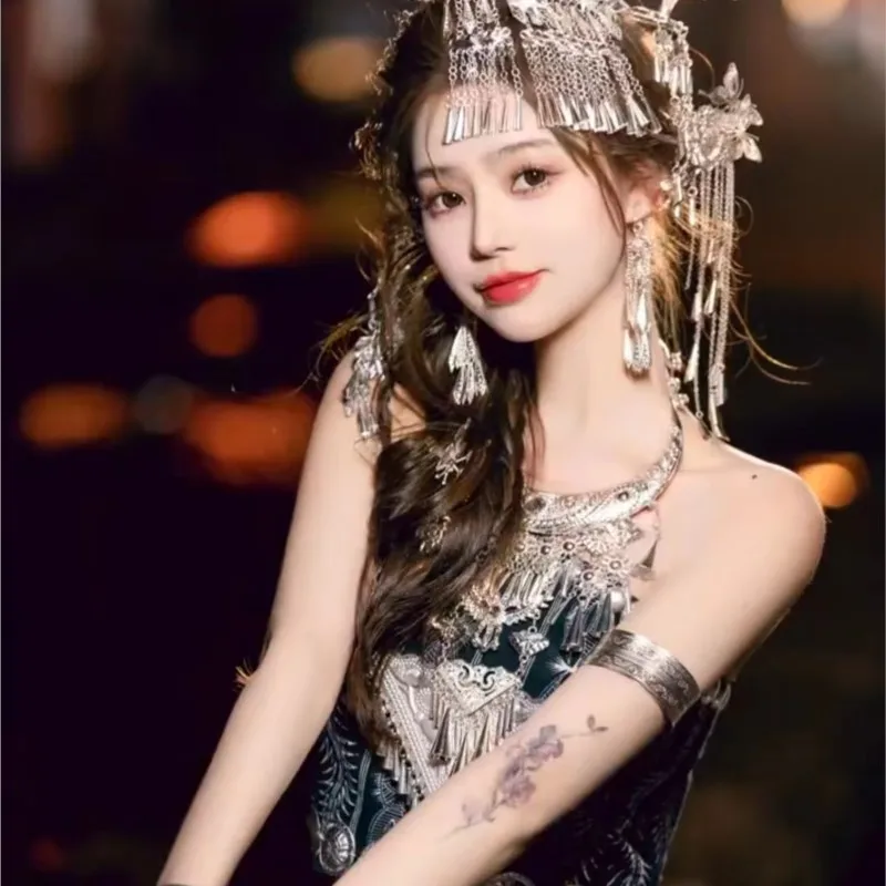 Nowa damska sukienka bez ramiączek w stylu batik, długa sukienka, kostium w stylu etnicznym, nakrycie głowy i kołnierz do fotografii podróżniczej