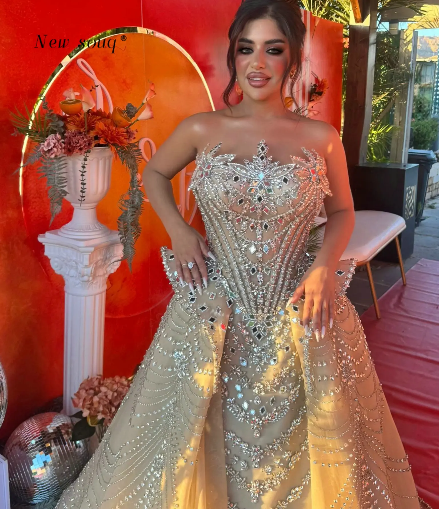 

Stunning Two Pieces Champagne Evening Dresses Customized Dubai Crystal Stones Luxury Overskirts Wedding Events Prom Gowns