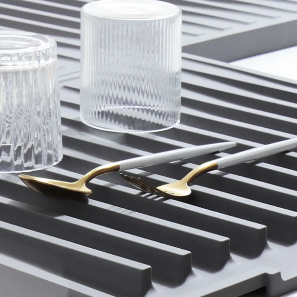 

Slope Diversion Design Silicone Dish Drying Mat Non-slip Heat Resistant Kitchen Sink Drain Pad Large Size Thickened Pot Holder