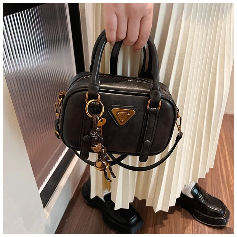 

Versatile Temperament Female Bag Handbag Practical Light Luxury Portable Multifunctional High-Capacity Fashion Elegant Bag