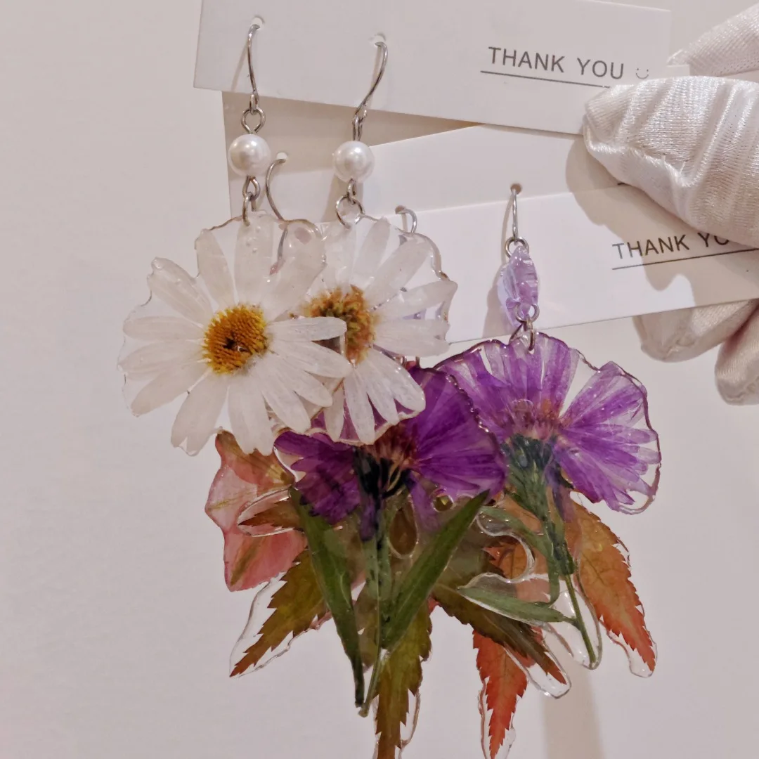 3344 Wholesale Handmade Transparent Plant Dried Real Flower Earrings Artistic Classical Earring Creative Christmas Birthday Gift