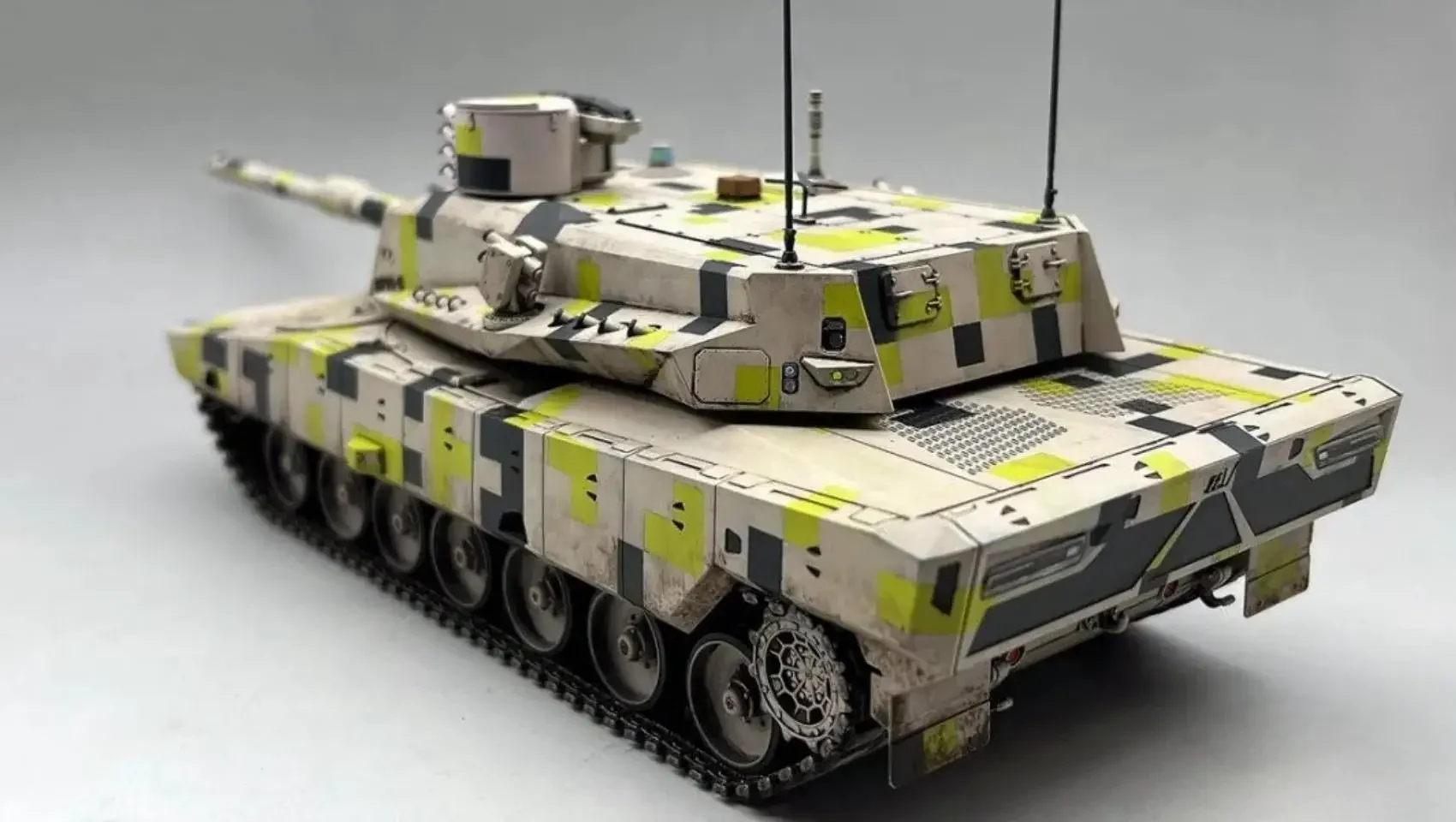 35A065 스케일 1/35 KF51U 팬더 4세대 주력 전차 조립 모델 (아뮤징 모델 하비 제작)