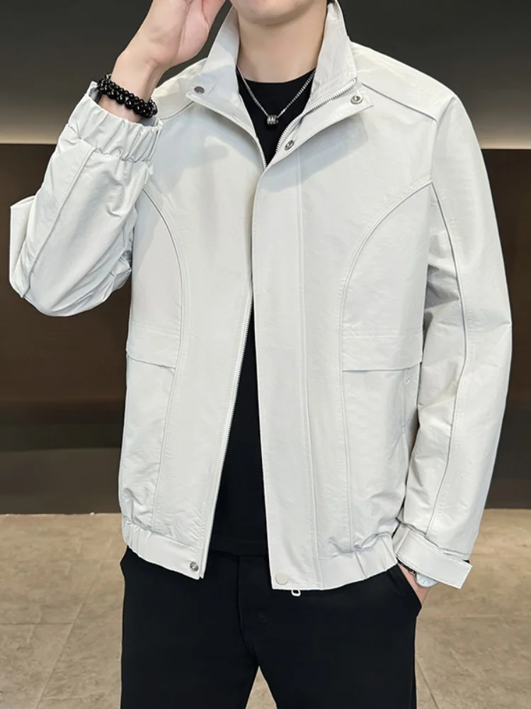 

2025 New Men's Slim Fit Stand Collar Jaet Casual Faion Outerwear Polyester Stand Tailoring Proced Autumn Coat