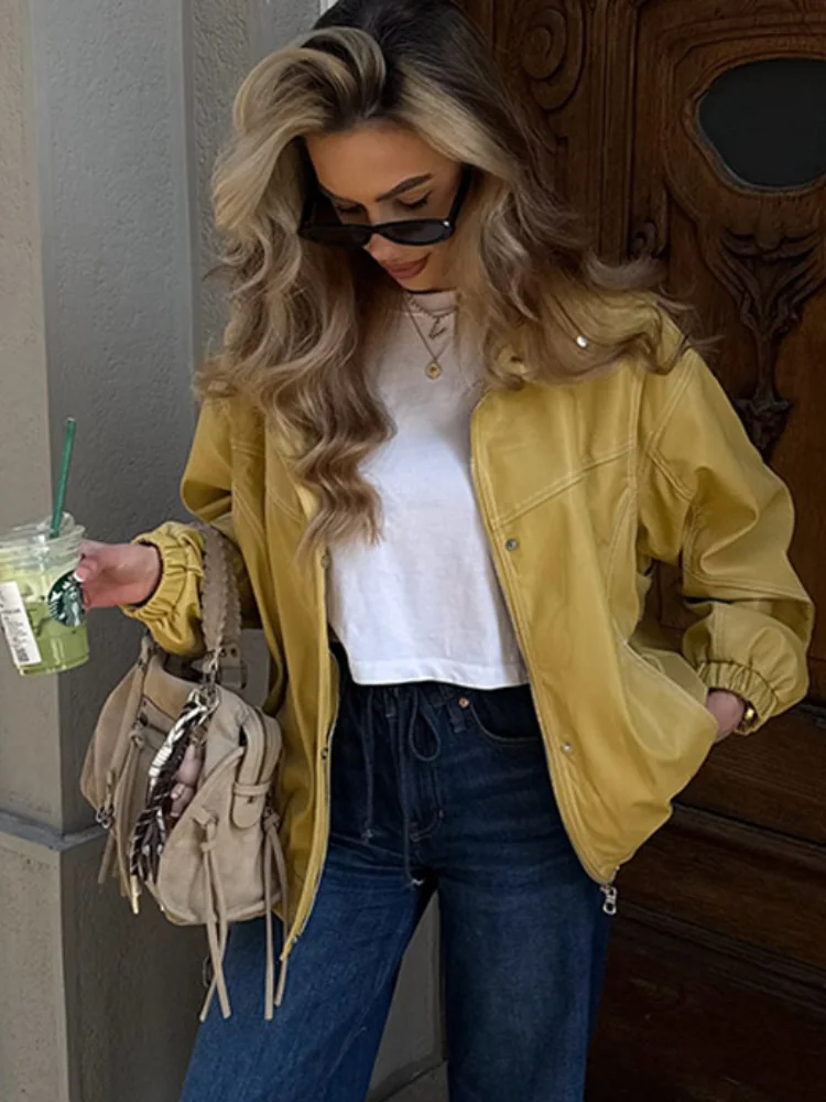 

Модная женская куртка из искусственной кожи, повседневное свободное пальто с лацканами и длинными рукавами на молнии и карманами, 2025 шикарная женская осенне-зимняя верхняя одежда