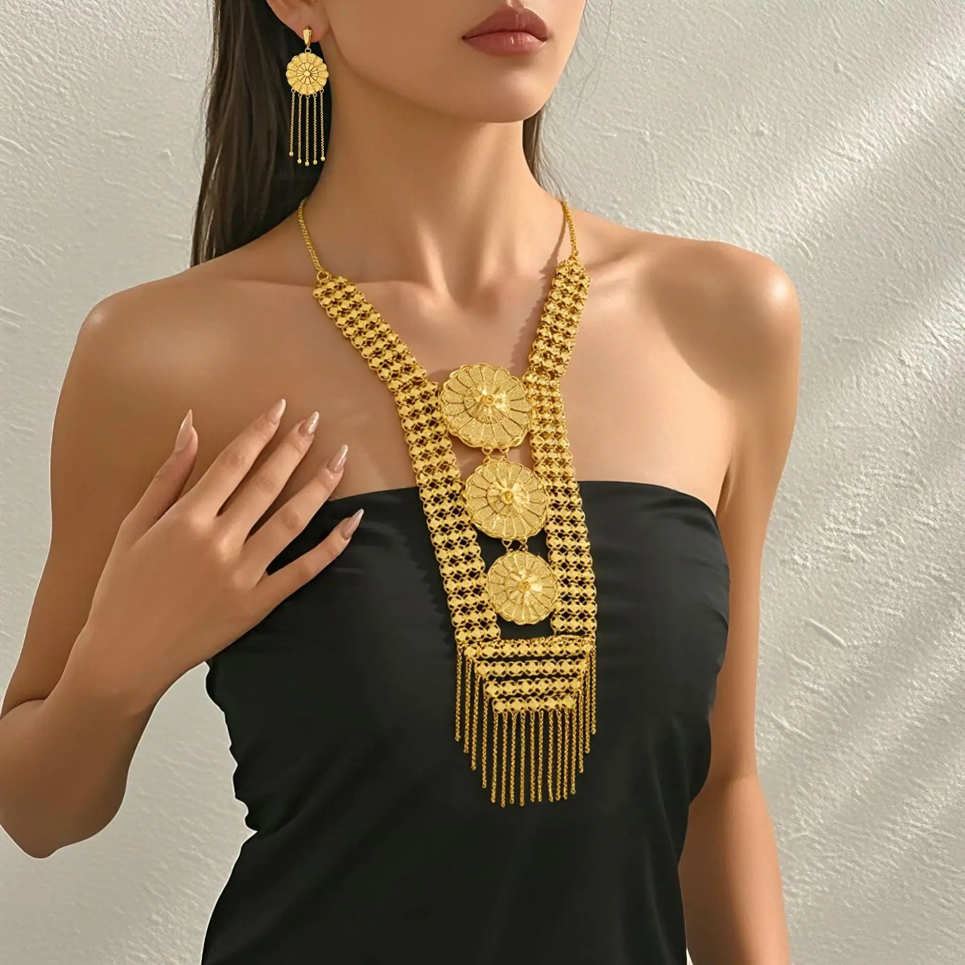 

Fashion Dubai Europe 24K Gold Plated Customized Necklace Earrings for Couples' Wedding Party Gifts Jewelry Set DD10978