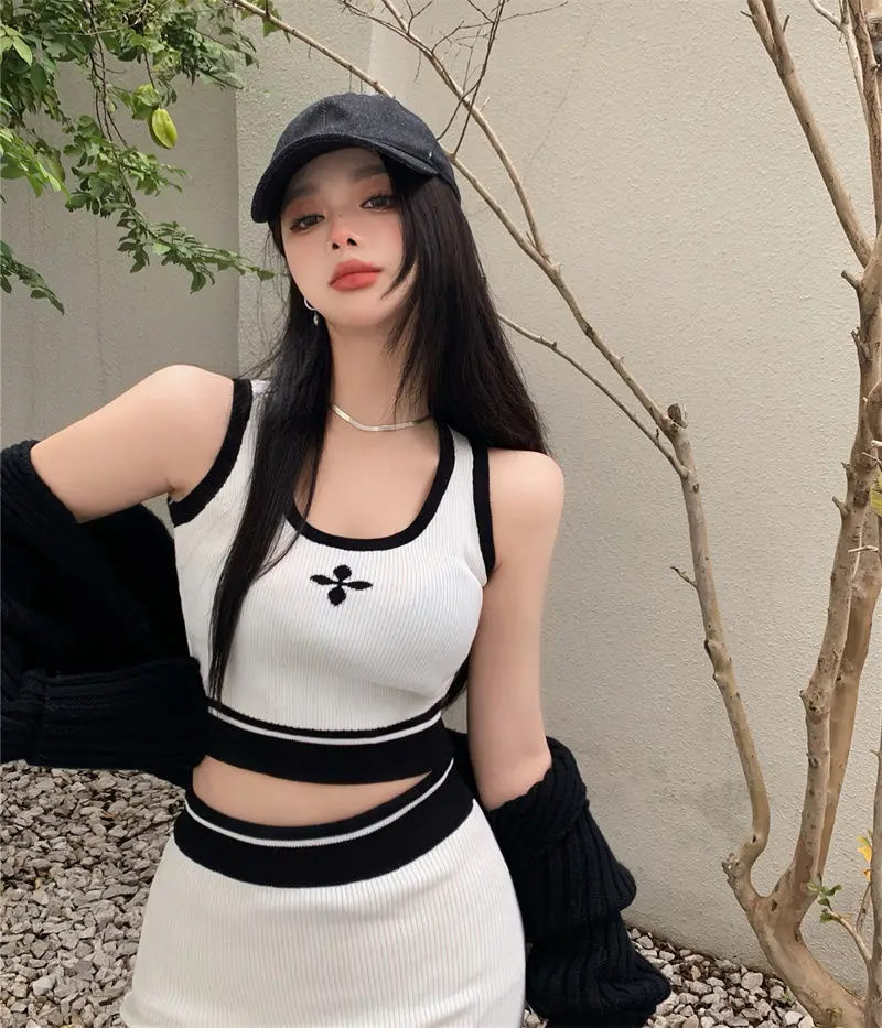 Summer New Pure Desire Wind Cross Suspender Small Vest Top High Waist Showing Thin Knitted Bag Hip Skirt Suit