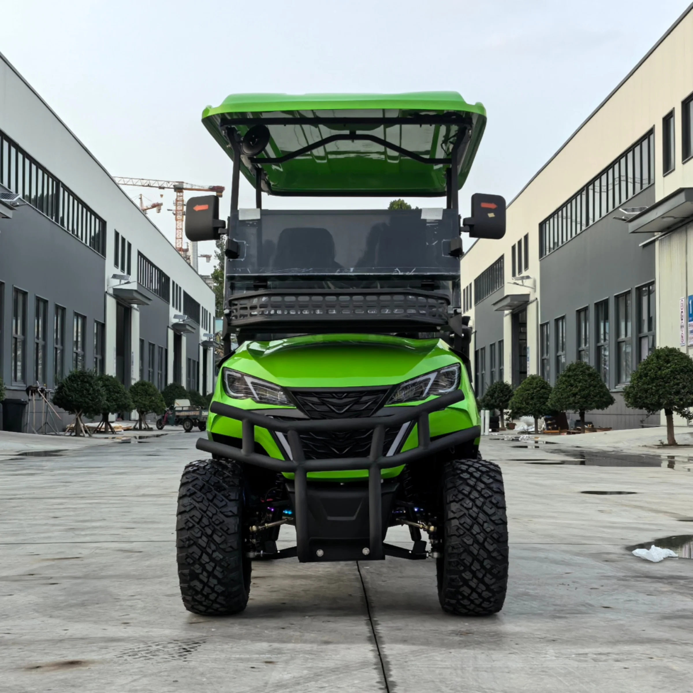New Design Wide Body Electric Golf Carts 8 Seats  Sightseeing Patrol Scenic Spots Hotels Hammer Compatible Lithium
