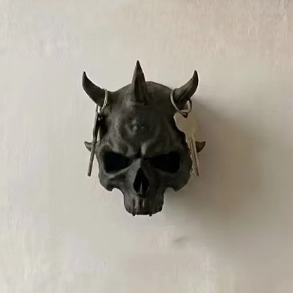 3D Printed Halloween Skull Wall Hook Unique Wall Mounted Skull Head Wall Hanger Art Sculpture Dark Style Gothic Storage Hook