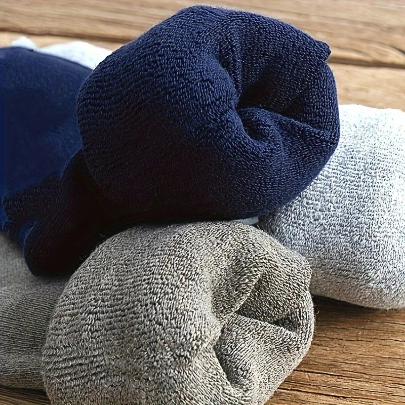 1 par de meias longas masculinas, meias grossas de panturrilha de outono e inverno, meias quentes de veludo de inverno, cor sólida de tubo alto