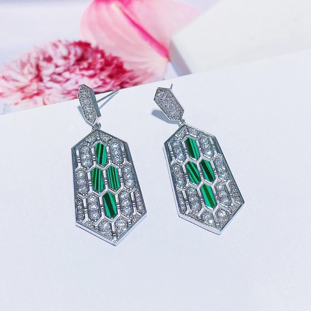 

Bilincolor Geometric Shield Shaped Micro Inlaid Zircon Earrings for Women
