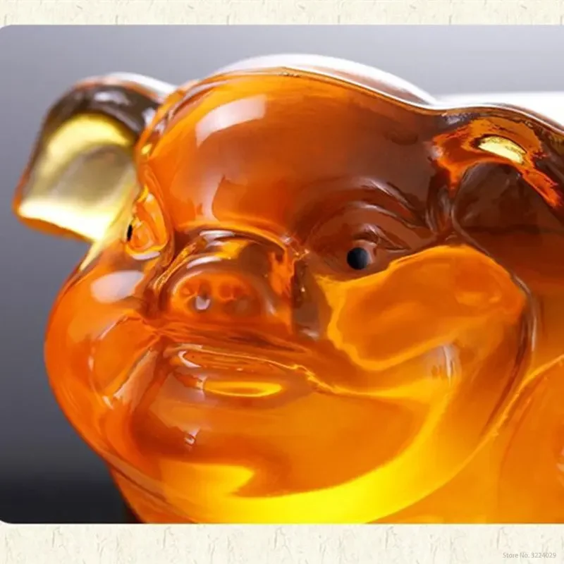 Cute clear 1000ML pig shaped lead-free glass whiskey decanter for Liquor Scotch Bourbon