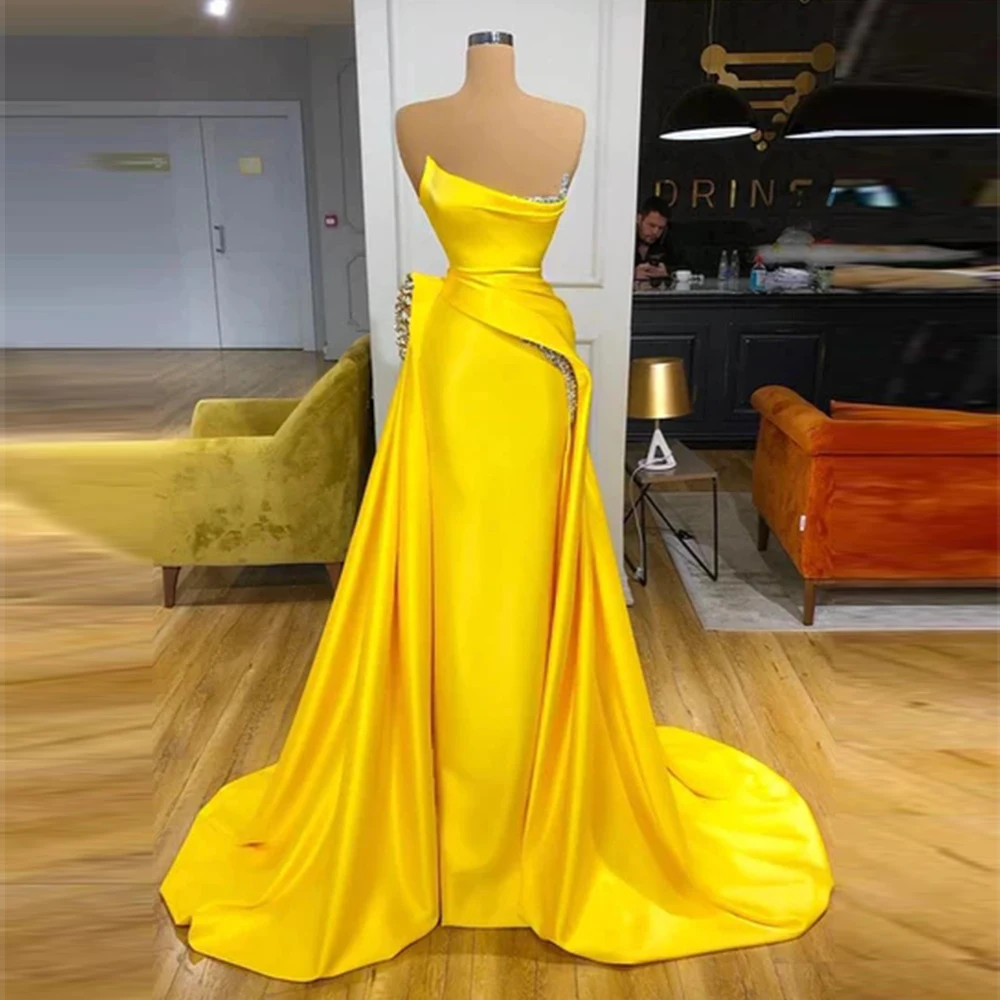 

2023 Yellow Sexy Women's Evening Dresses Satin Sleeveless Prom Gowns Fashion Celebrity Vestido De Noche Robe Soirée فساتين Mujer