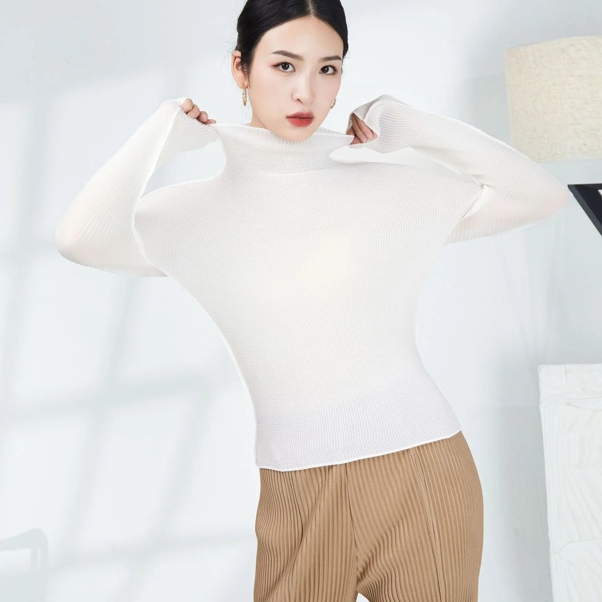 

Basic T-Shirts For Women 45-75kg Turtleneck Solid Colour Simple Stretchable Slimming Miyake Pleated Long Sleeved Tee Tops Female