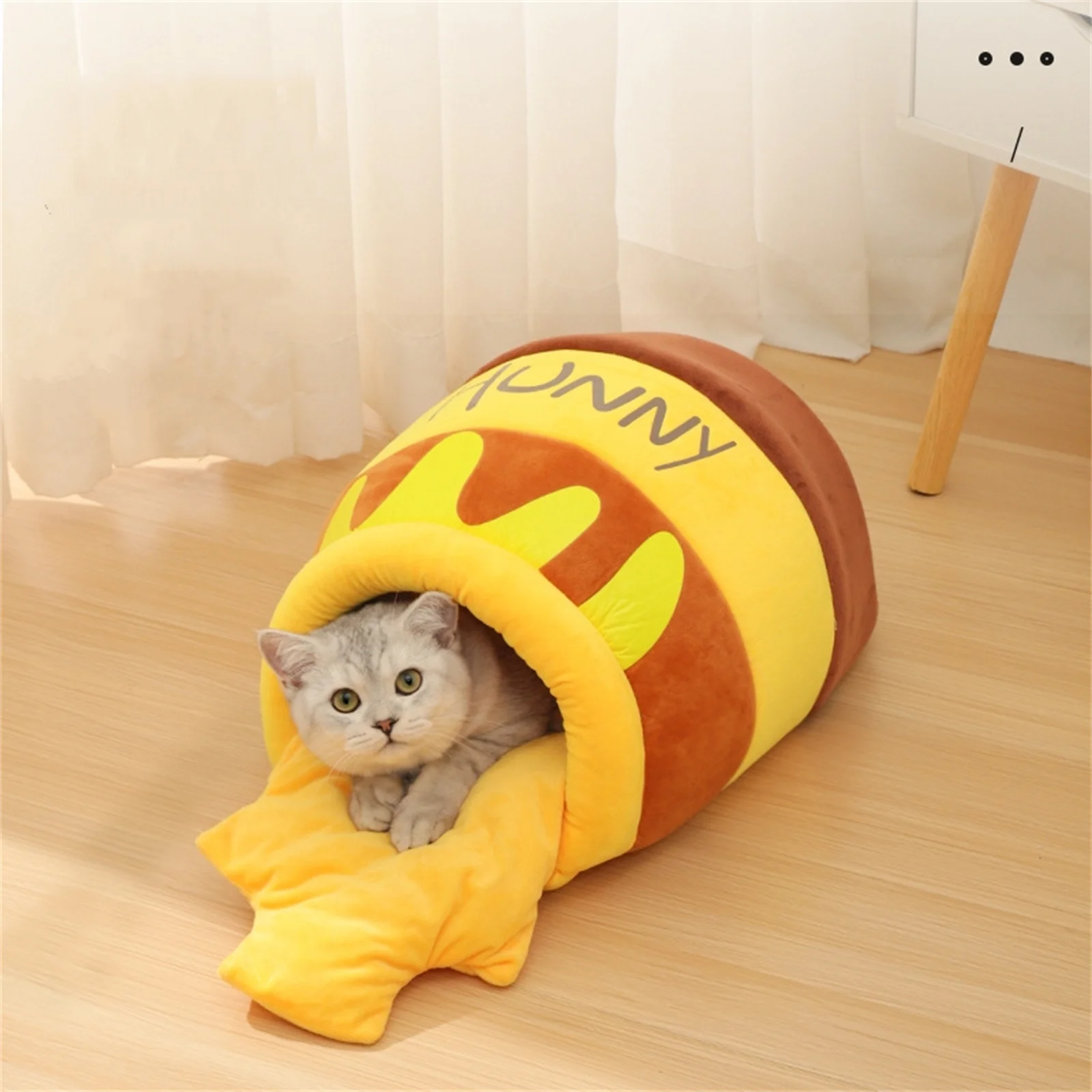 Autumn And Winter Cat Bed Cat Products Casa Cat Bed Pet Nest Bee Filling Winnie Panda Nest Dog Nest Semi-closed