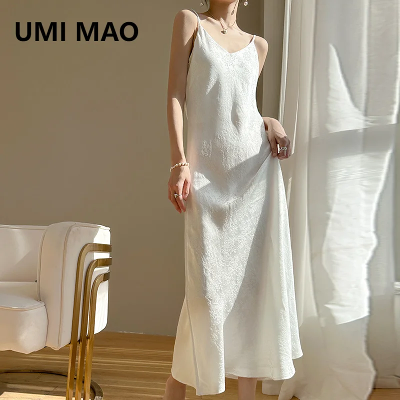 UMI MAO New Acetic Acid Satin Suspended Dress For Women Wearing V-neck Silk Print For A Slim Sexy Bottom Long Dresses